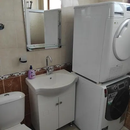 Apartamento Прекрасен Апартамент С Комплимент Primorsko