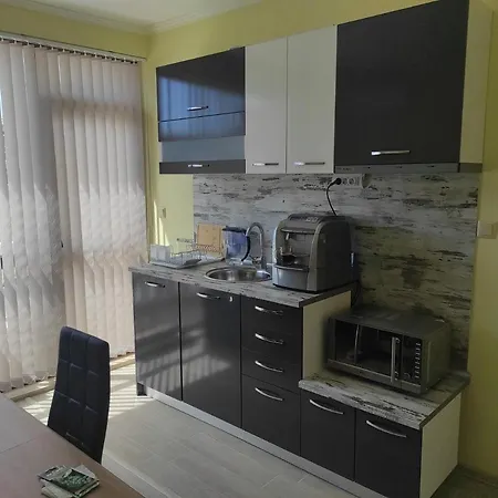Прекрасен Апартамент С Комплимент Apartamento